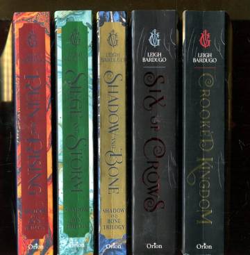 Shadow and Bone Trilogy 1-3 & Six of Crows Duology 1-2