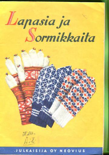 Lapasia ja sormikkaita museon kätköistä